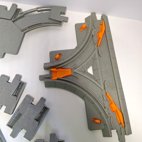 GeoTrax Gray Switch Straight Curved Intersection Road Train Track Lot - Picture 8 of 8